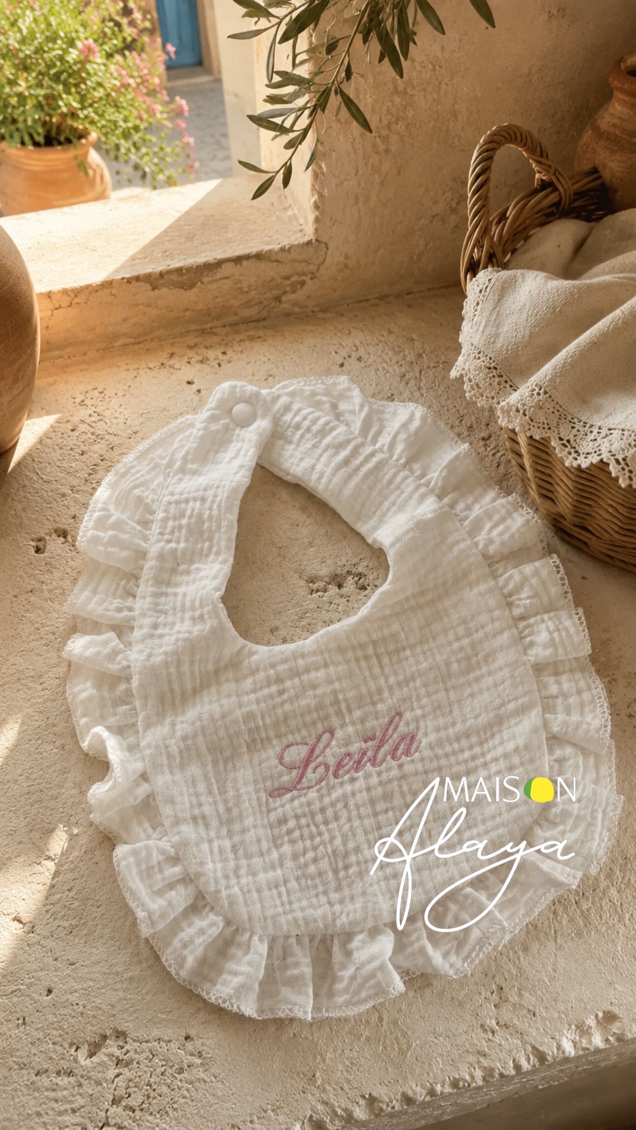 Bavoir broderie prénom gaze coton
