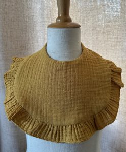 Bavoir broderie prénom moutarde
